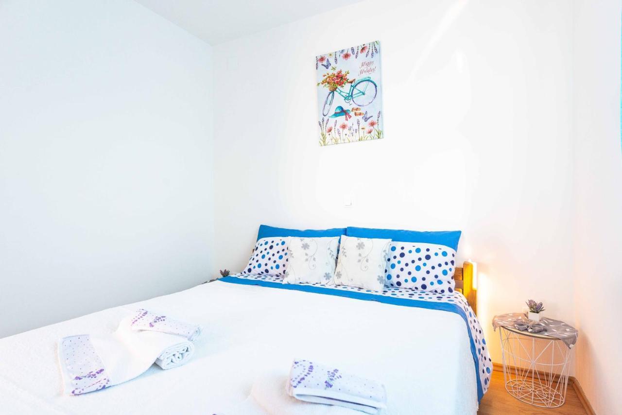 Apartment Hannah Novalja Buitenkant foto